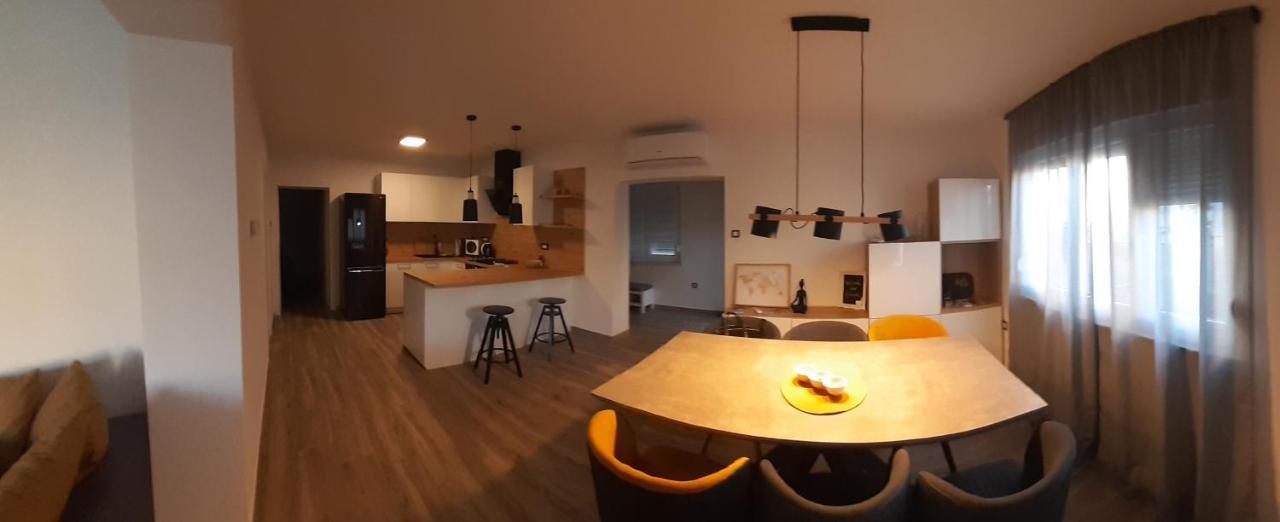 Vela Grota Lägenhet Rijeka Exteriör bild