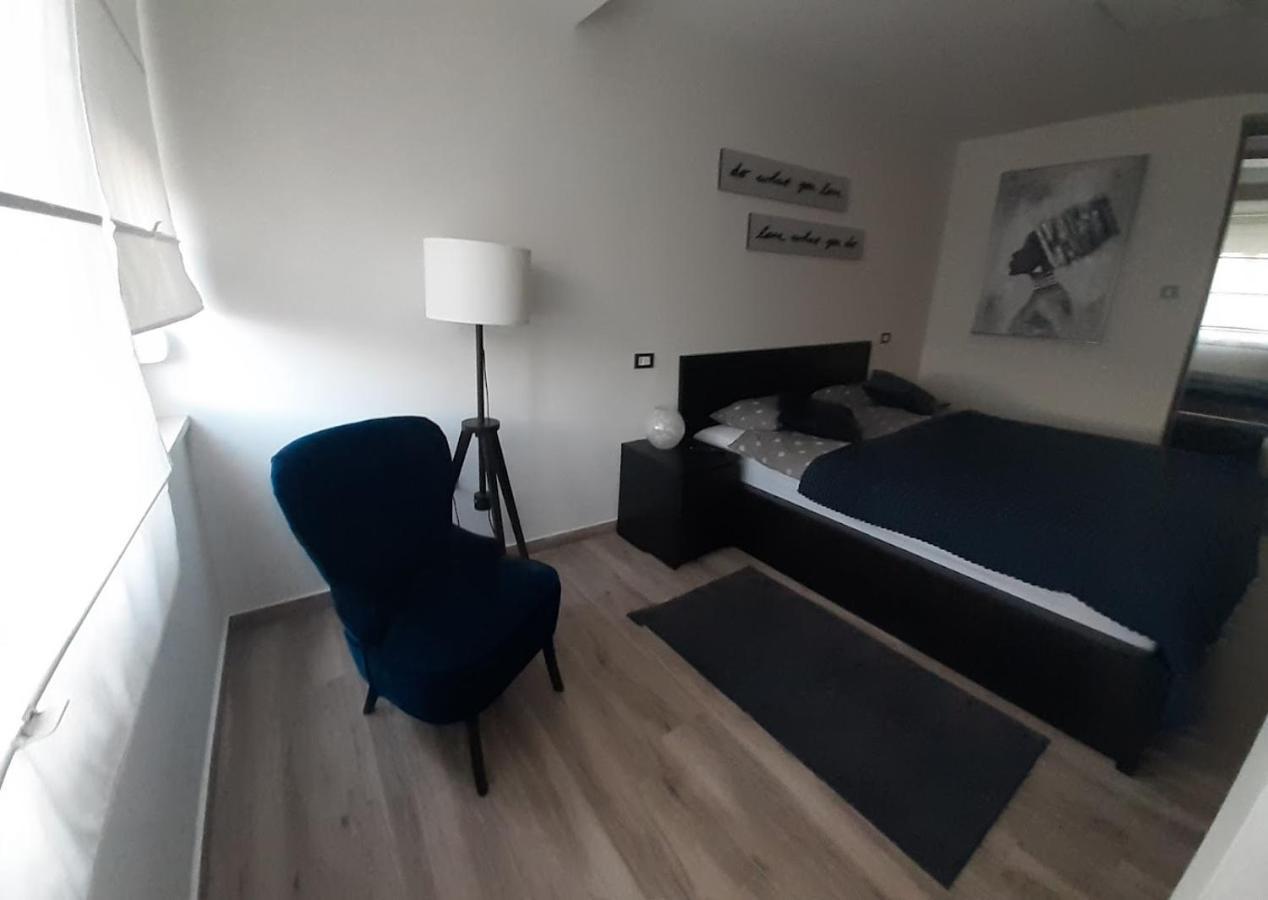Vela Grota Lägenhet Rijeka Exteriör bild